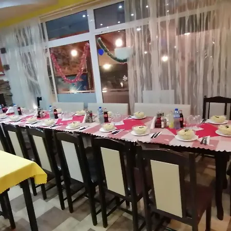 فندق فور سيزونس العائلي 2*