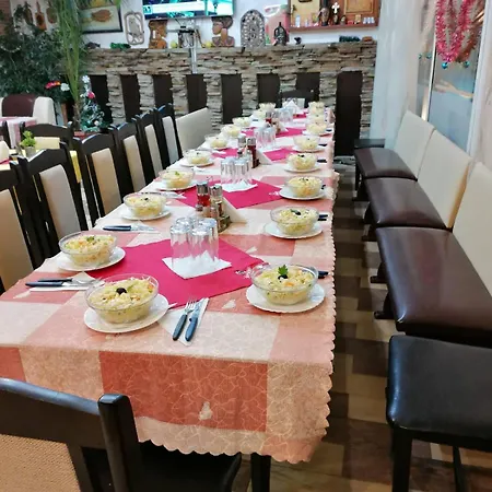 فور سيزونس العائلي 2*